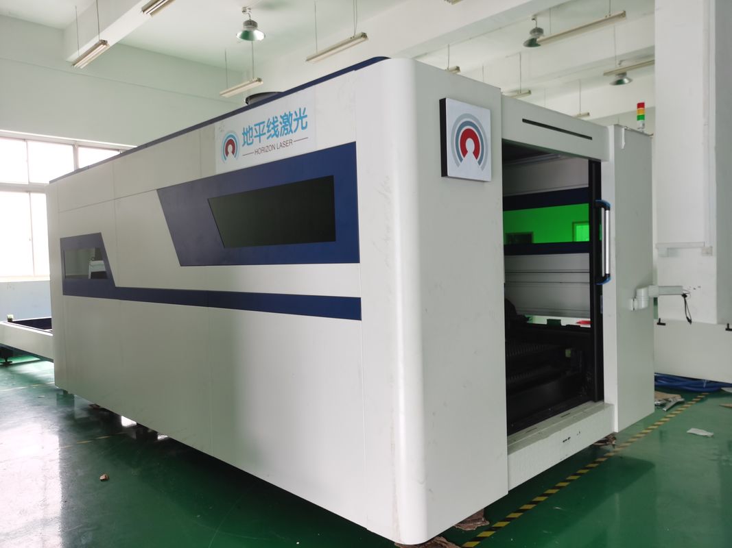 1500W 4000W CNC فیبر لیزر دستگاه برش IPG MAX 3015 جدول تبادل با پوشش