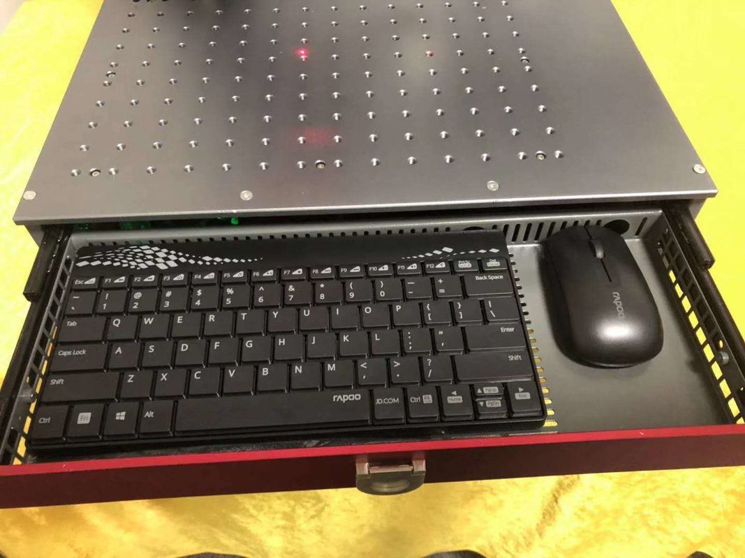 دستگاه علامت گذاری لیزر UV با صفحه کلید 200kHz 7000mm
