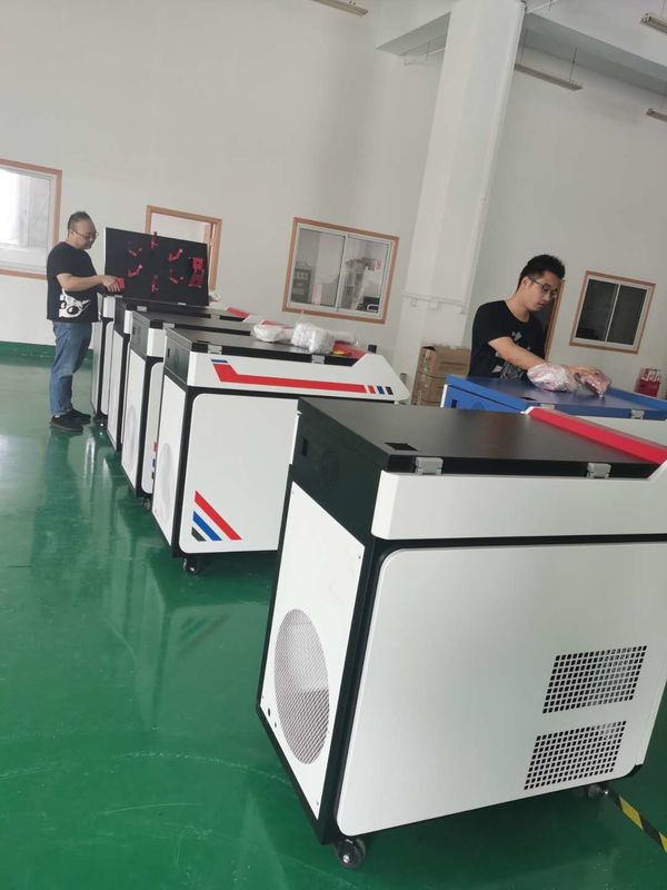 50HZ 6mm 1000w دستی جوشکار لیزر زمان تقسیم انرژی