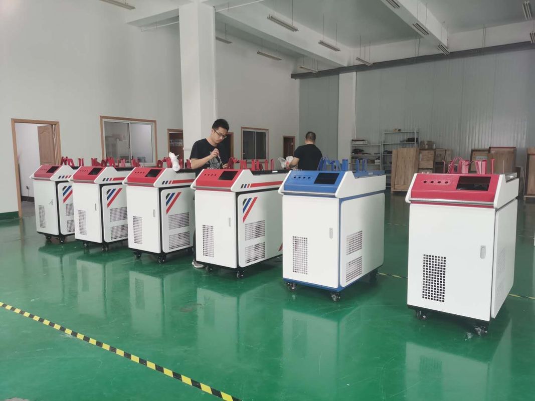 50HZ 6mm 1000w دستی جوشکار لیزر زمان تقسیم انرژی