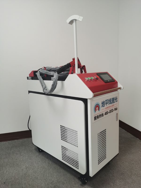 IEC 2000W دستگاه جوش لیزری دستی خنک کننده آب 1080 نانومتر