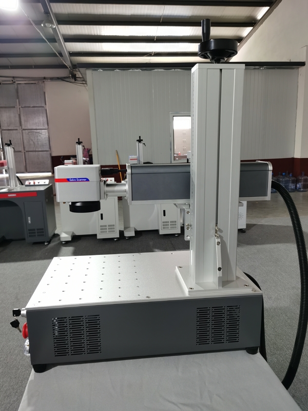 منبع تغذیه لیزری فیبر 30W مگاوات با Maxphotonics Raycus